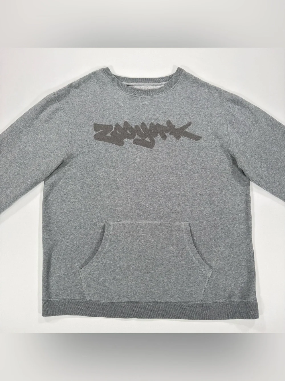Zoo York Mens Sweatshirt XL Gray Crewneck Kangaroo Pocket Graffiti Logo Skate